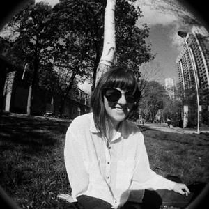 Meet your Posher, Hillary